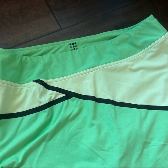 EXCLNT women’s Title Nine green black tennis golf skort skirt stretch L - Picture 2 of 7